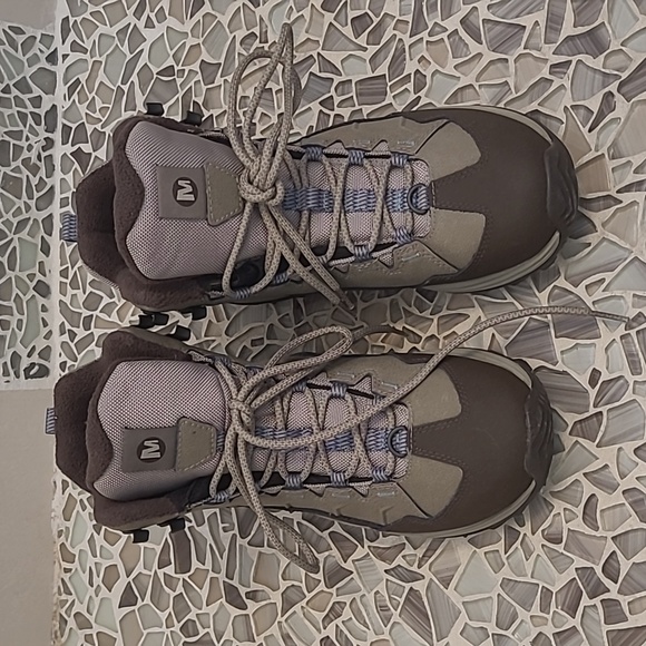 MERRELL BOOTS - Picture 2 of 4